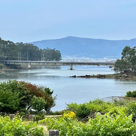 公寓 Atico Boj - Terraza Con Jardin & Horreo Chill Con Vistas Al Mar 阿罗萨新镇