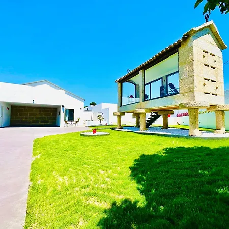 Atico Boj - Terraza Con Jardin & Horreo Chill Con Vistas Al Mar 阿罗萨新镇